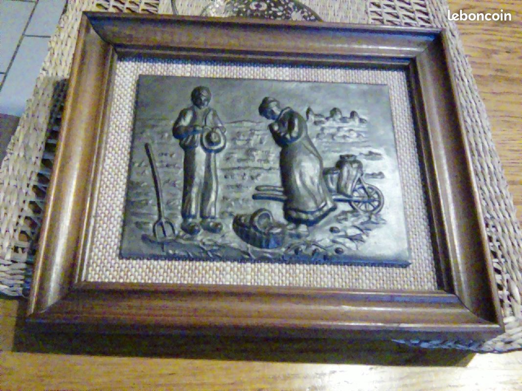 Bonjour, vend petit cadre bois étain 21 ,5cm sur26 cm (image 1)