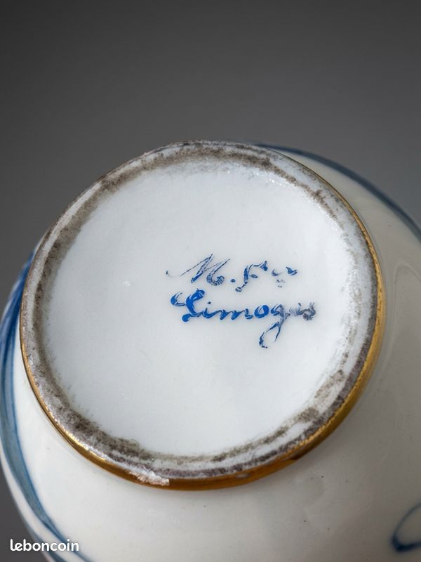 Vase soliflore en porcelaine de Limoges – Décor d’oiseau – 18 cm (image 5)