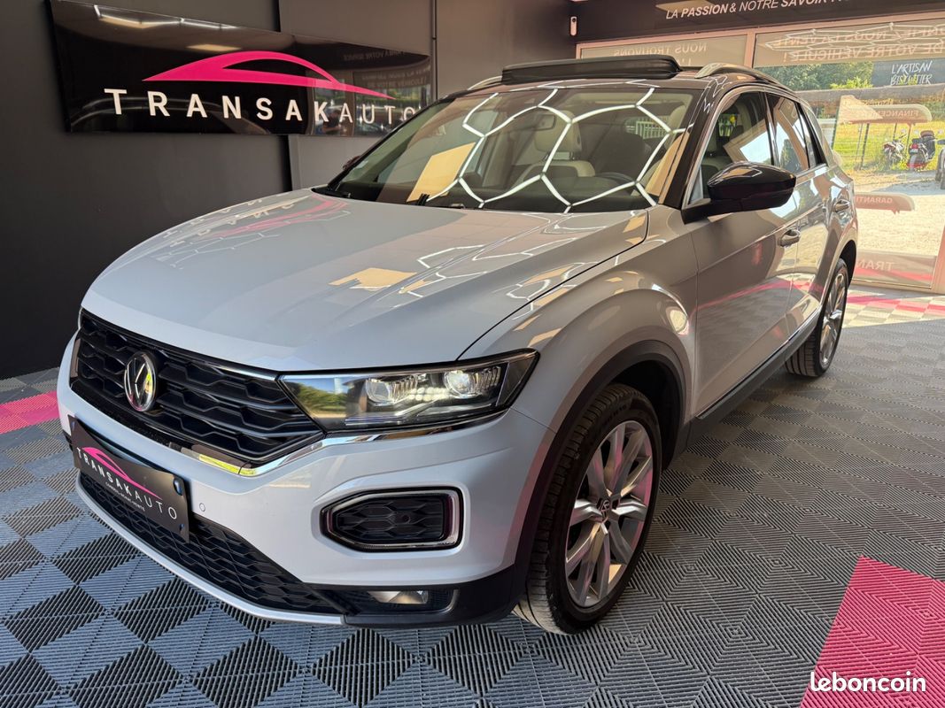 VOLKSWAGEN T-ROC 1.5 TSI 150 EVO Start/Stop DSG7 Carat Exclusive / Entretien Exclusif Volkswagen / Toit Ouvrant (image 12)