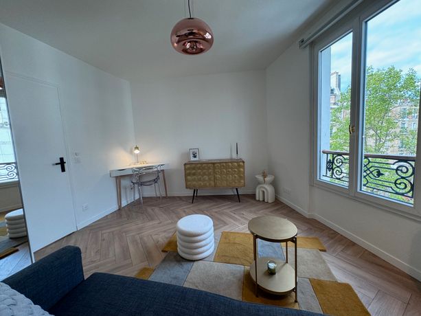 Appartement 1 pièce(s) 25 m²à louer Paris-15e-arrondissement