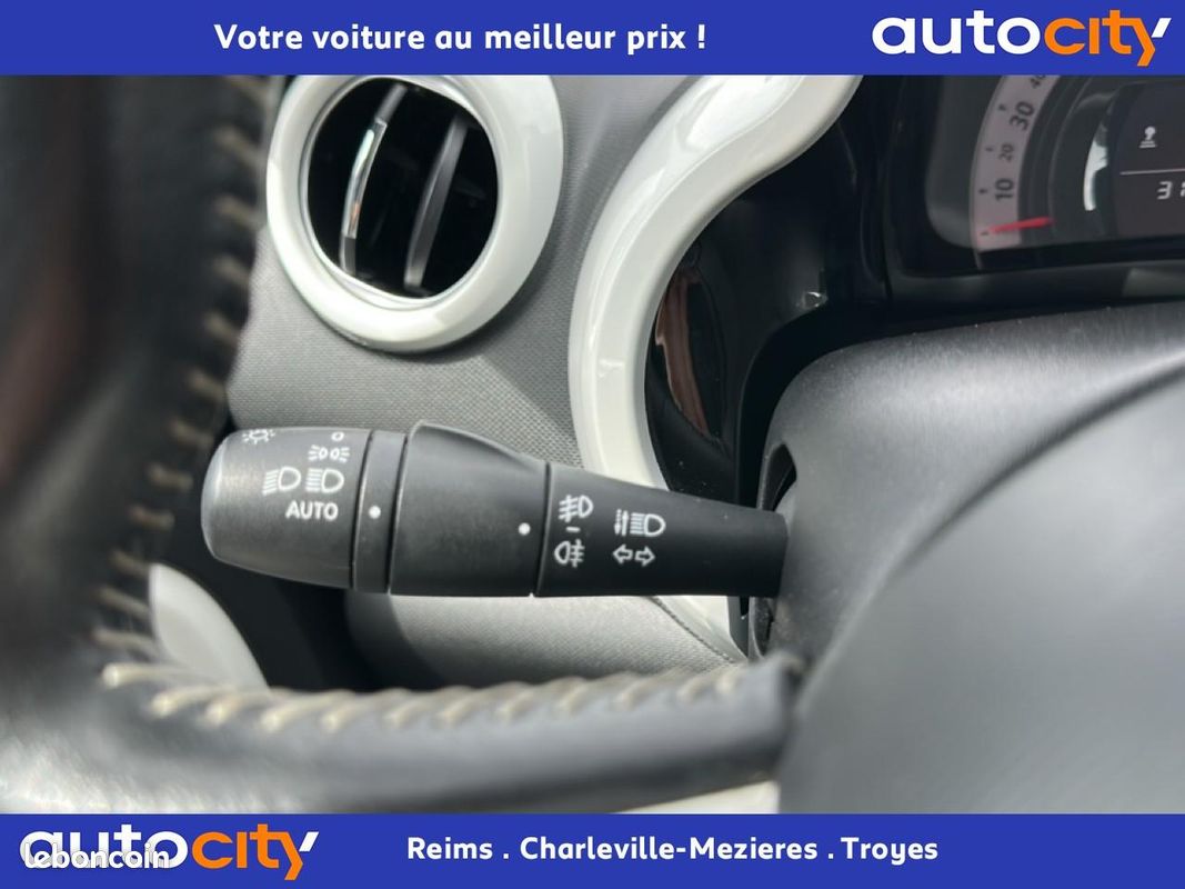 RENAULT TWINGO 0.9 Energy TCe - 90 Intens 2 (image 22)