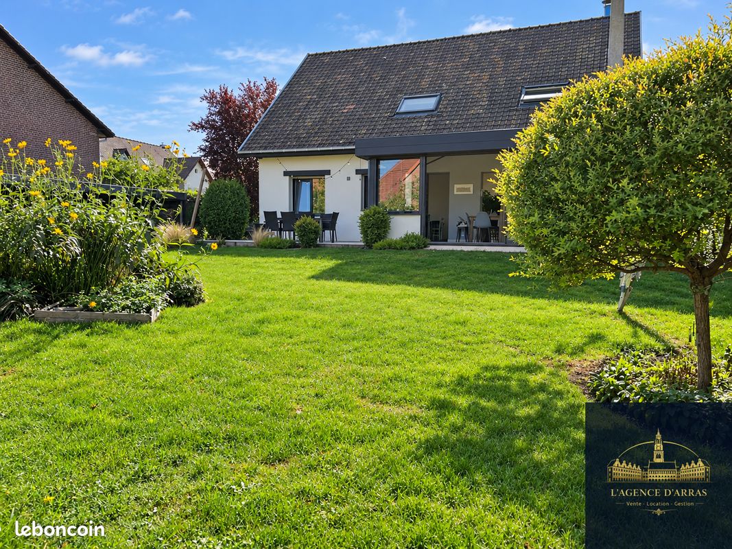 Maison 8 pièces 177 m² · à Dainville · 177 m² · 437 000 €