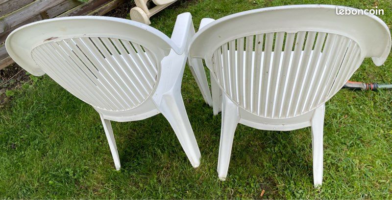 Lot de chaises en PVC (image 4)