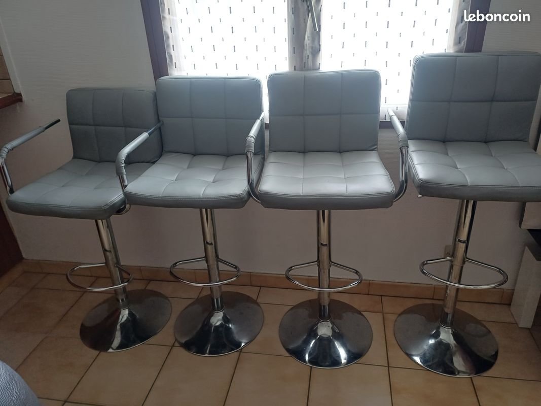 Chaises de bar (image 1)