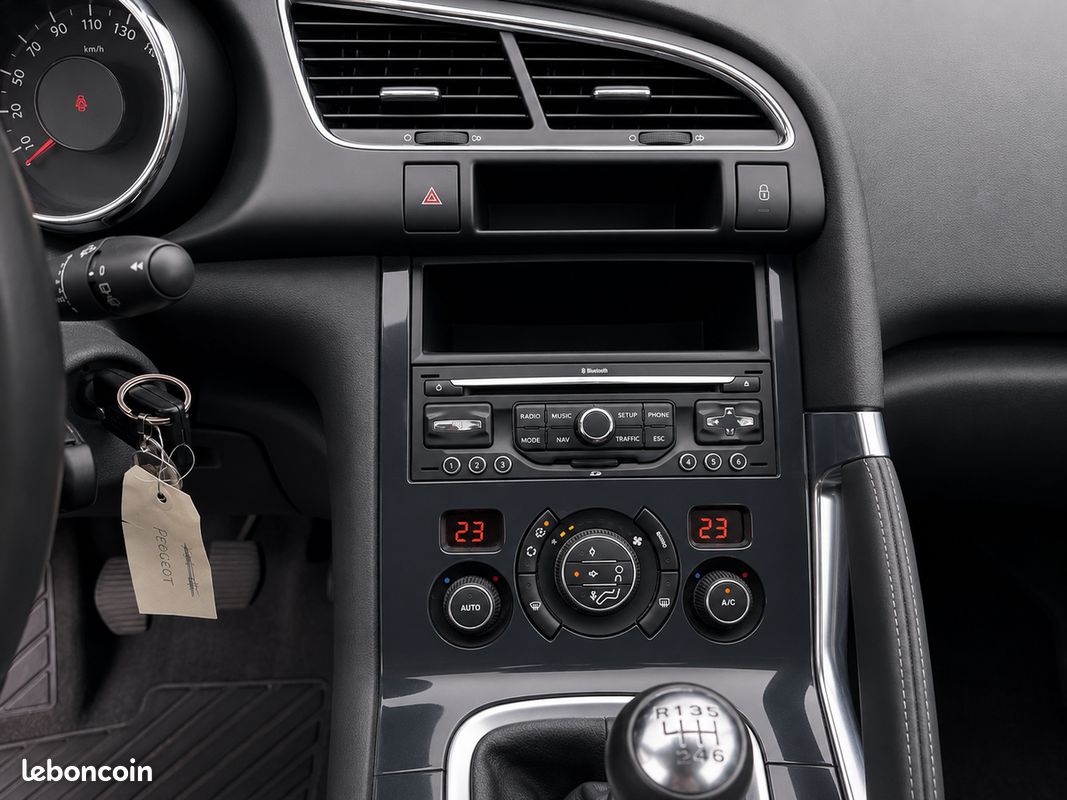 Peugeot 3008 1.6 e-HDI Active (image 10)
