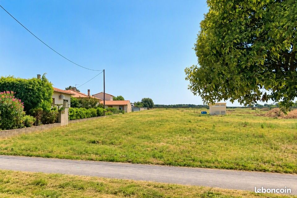 Terrain 500 m² · à Frouzins · 140 000 €