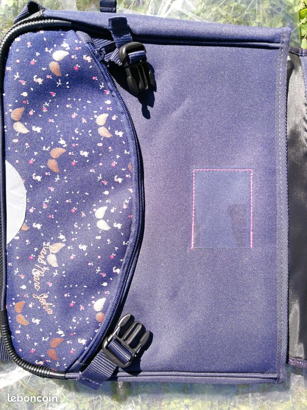 Cartable neuf little Karl Marc John (image 4)