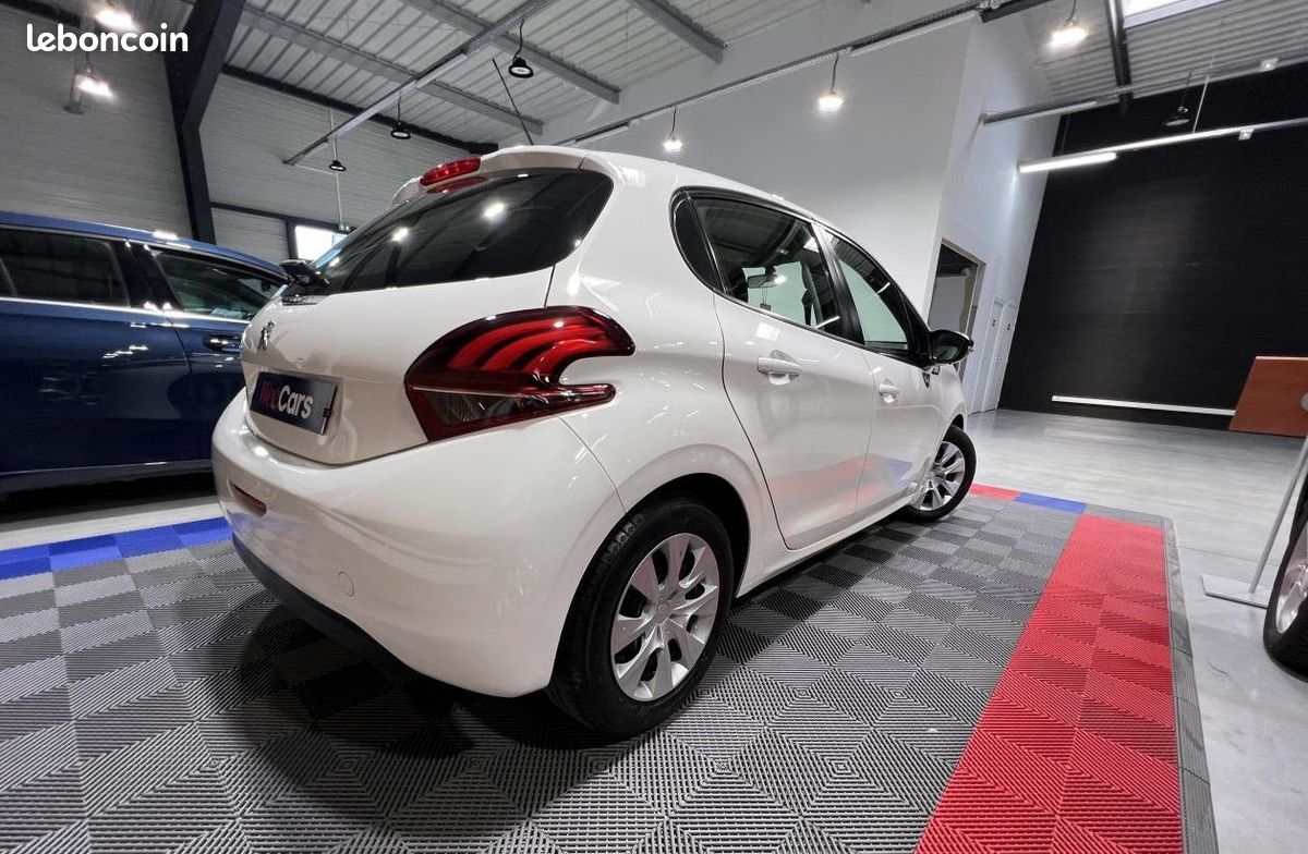 PEUGEOT 208 1.2i PureTech - 68Cv LIKE PHASE 2 CLIM (image 4)
