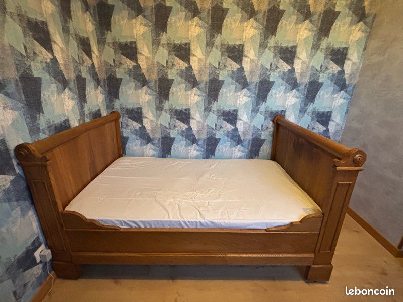 Lit ancien bois (image 2)