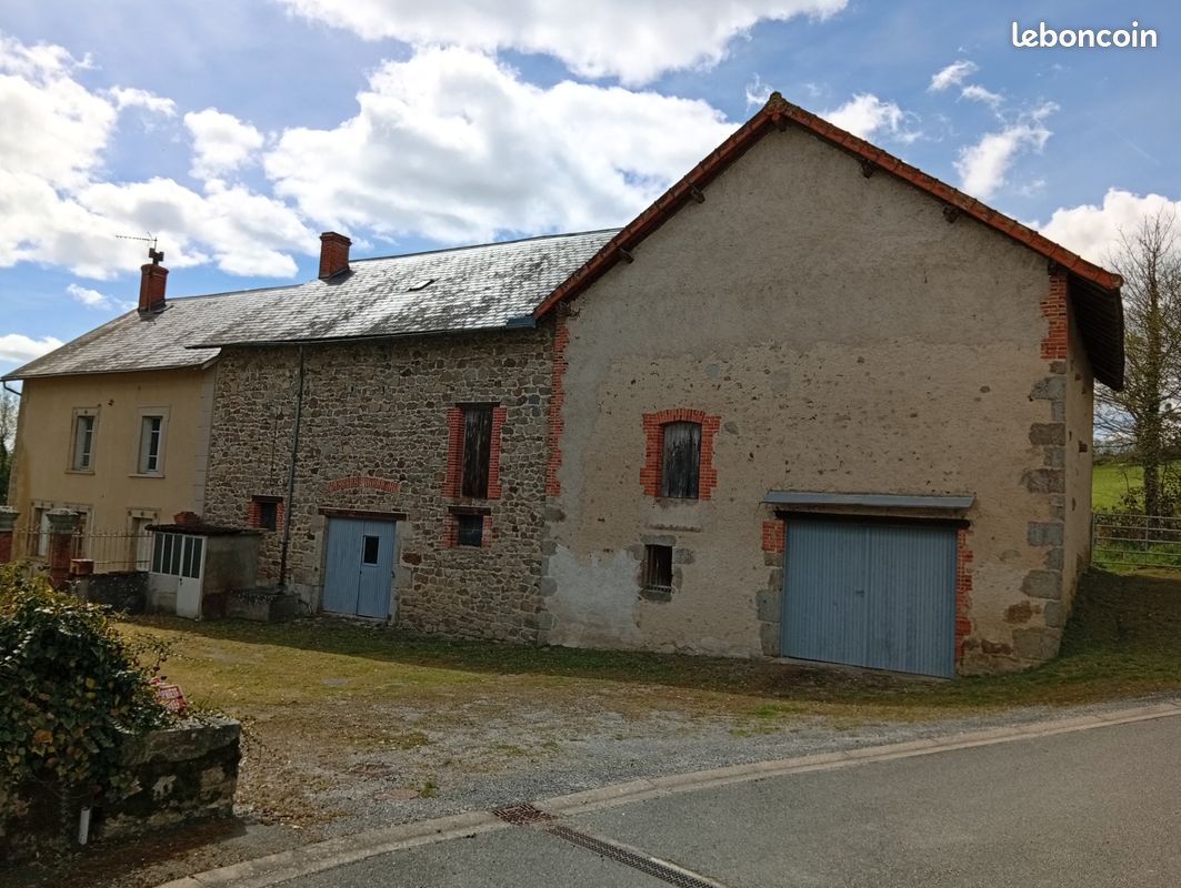 Maison 6 pièces 190 m² · à Mérinchal · 190 m² · 88 500 €