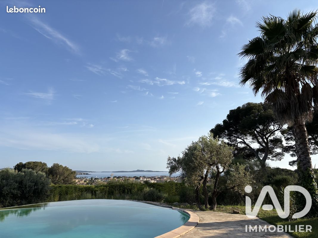 Maison 10 pièces 308 m² · à Sanary-sur-Mer · 308 m² · 1 790 000 €