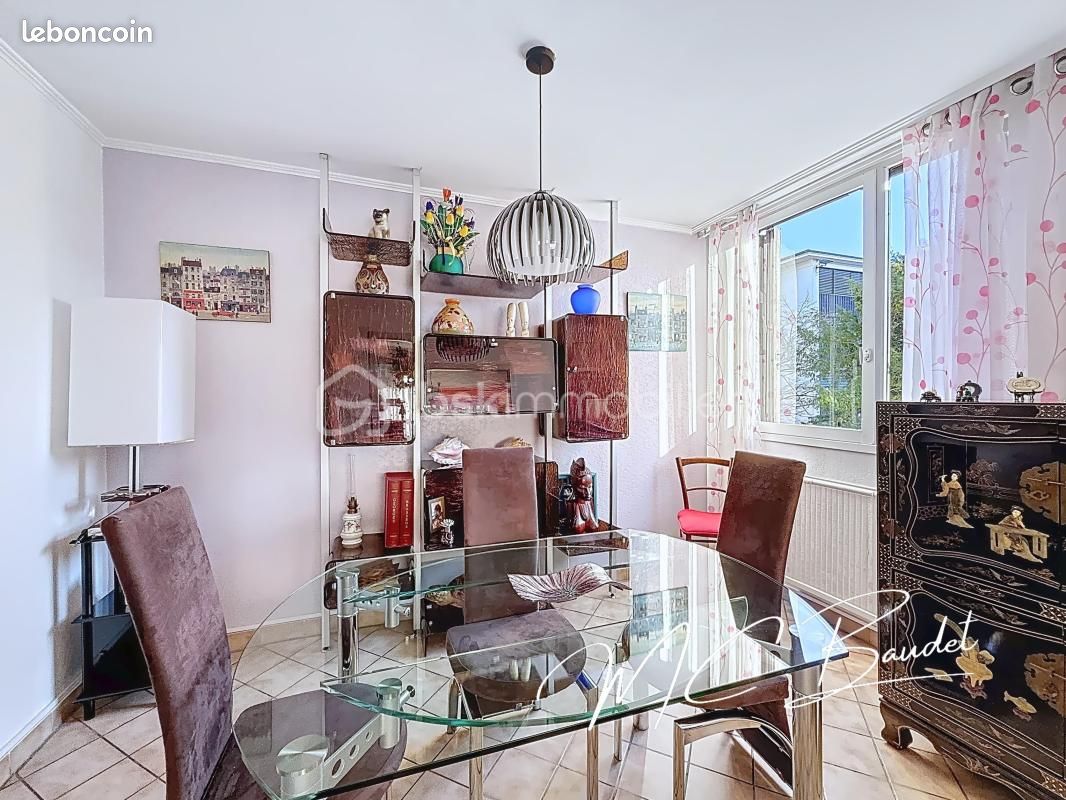 Appartement 3 pièces 61 m² · à Grenoble · 61 m² · 62 000 €