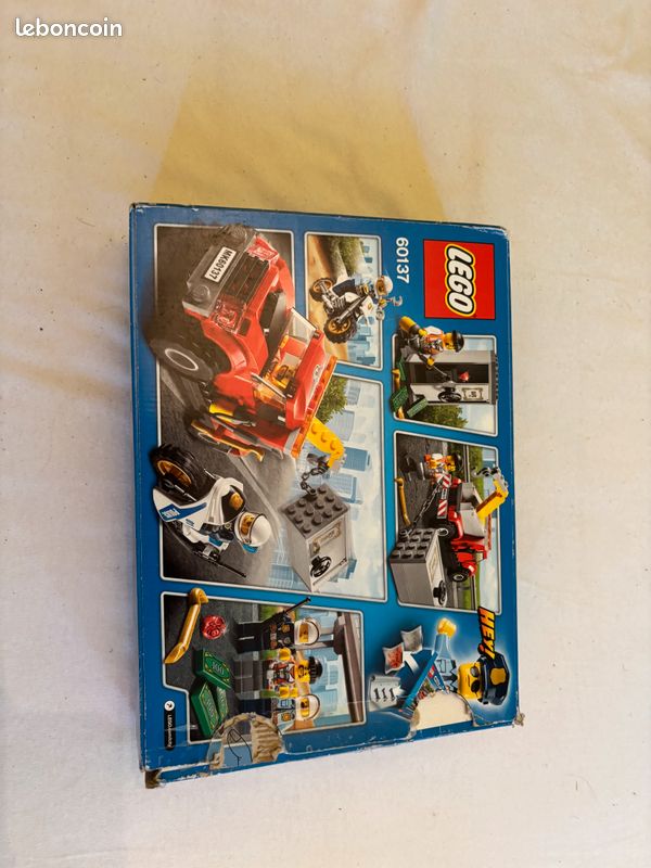 Lego city 60137 (image 2)