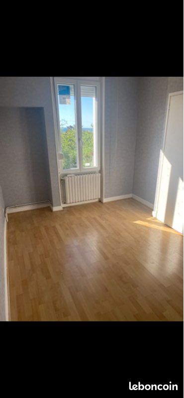 Maison 6 pièces 120 m² · à Montluçon · 120 m² · 850 €