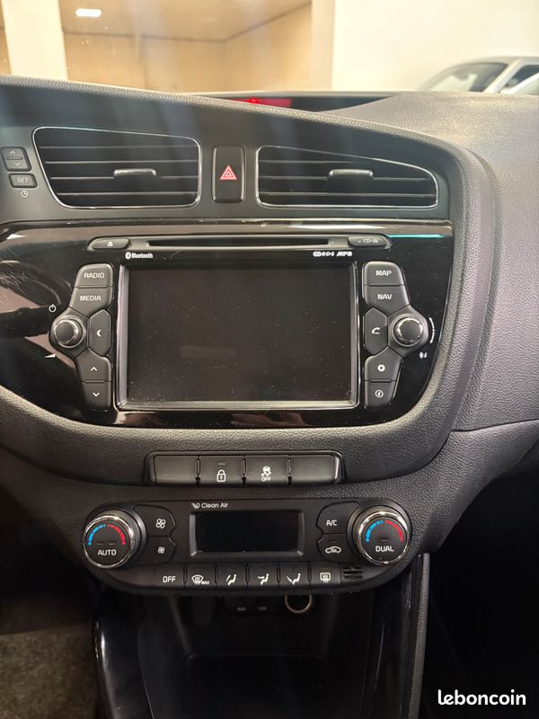 Kia Ceed 1.4 I 100 CH (image 4)