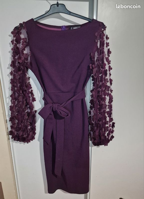 Robe (image 1)