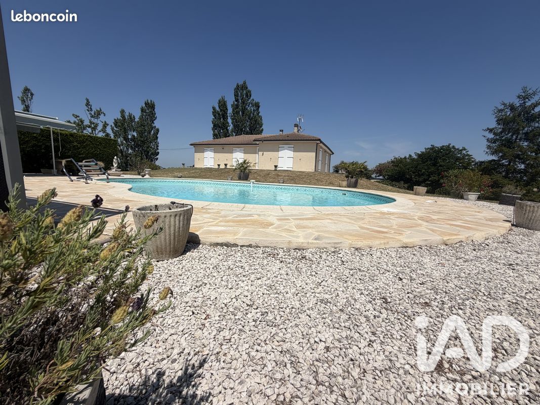 Maison 5 pièces 130 m² · à Laplume · 130 m² · 315 000 €