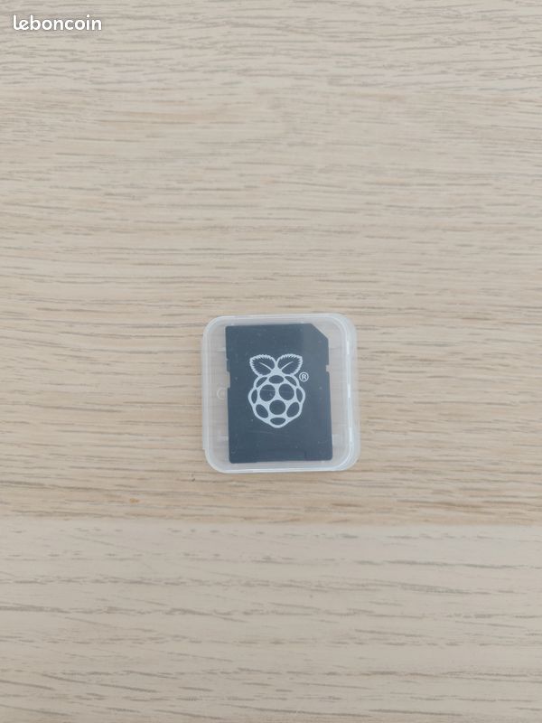 Raspberry Pi 1 Model B+ avec Carte SD 8gb + chargeur + PiGlow (image 6)