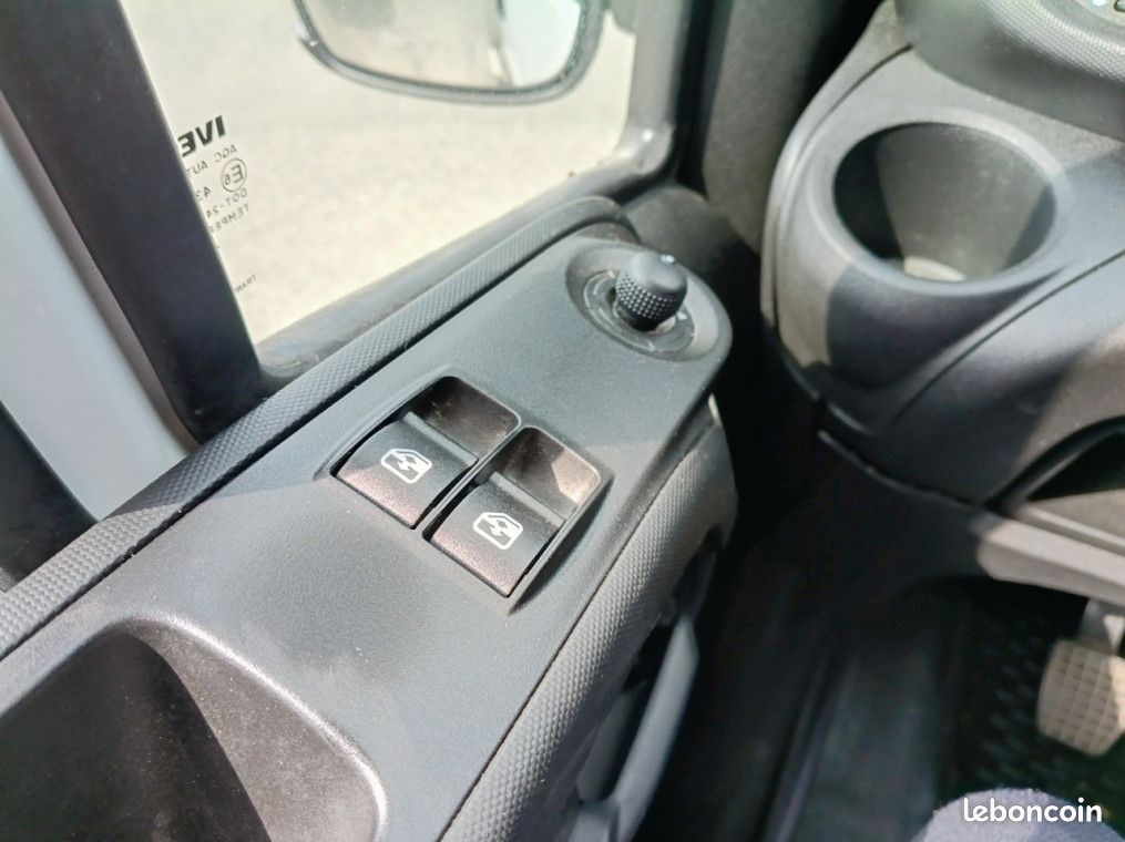 Iveco Daily Caisse hayon CCb 35C16H empattement 4100 3.0 (image 14)