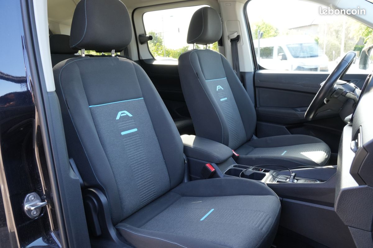 FORD Tourneo CONNECT III L2 2.0 ECOBLUE 122 DCT7 ACTIVE 7 PLACES (image 25)