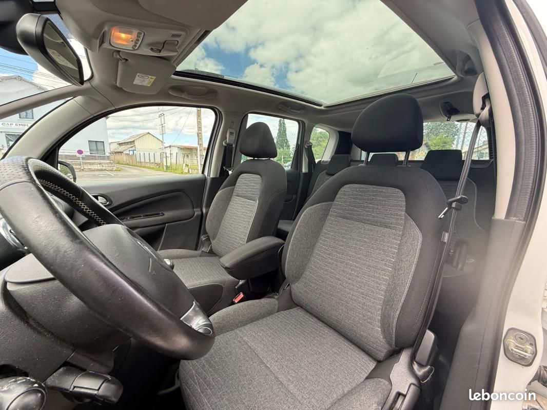 Citroën C3 Picasso 1.2 i 110CH EXCLUSIVE GARANTIE 6 MOIS / REPRISE POSSIBLE (image 12)