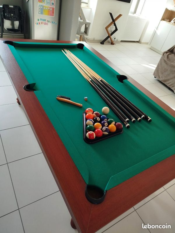 Billard Américain René Pierre - 260x145 Cm - Très Bon état - Sans Monnayeur