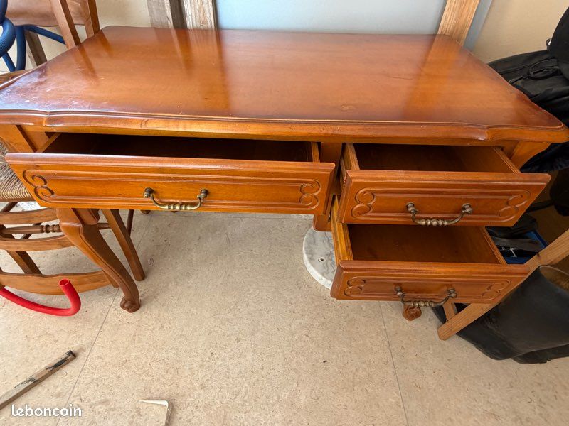 Bureau en merisier-style Louis XV-3 tiroirs (image 3)