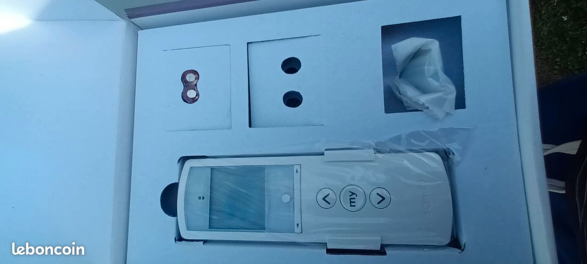 Télécommande, anemometre somfy (image 1)