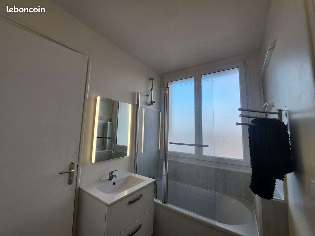Appartement 4 pièces 65 m² · à Le Petit-Quevilly · 65 m² · 770 €