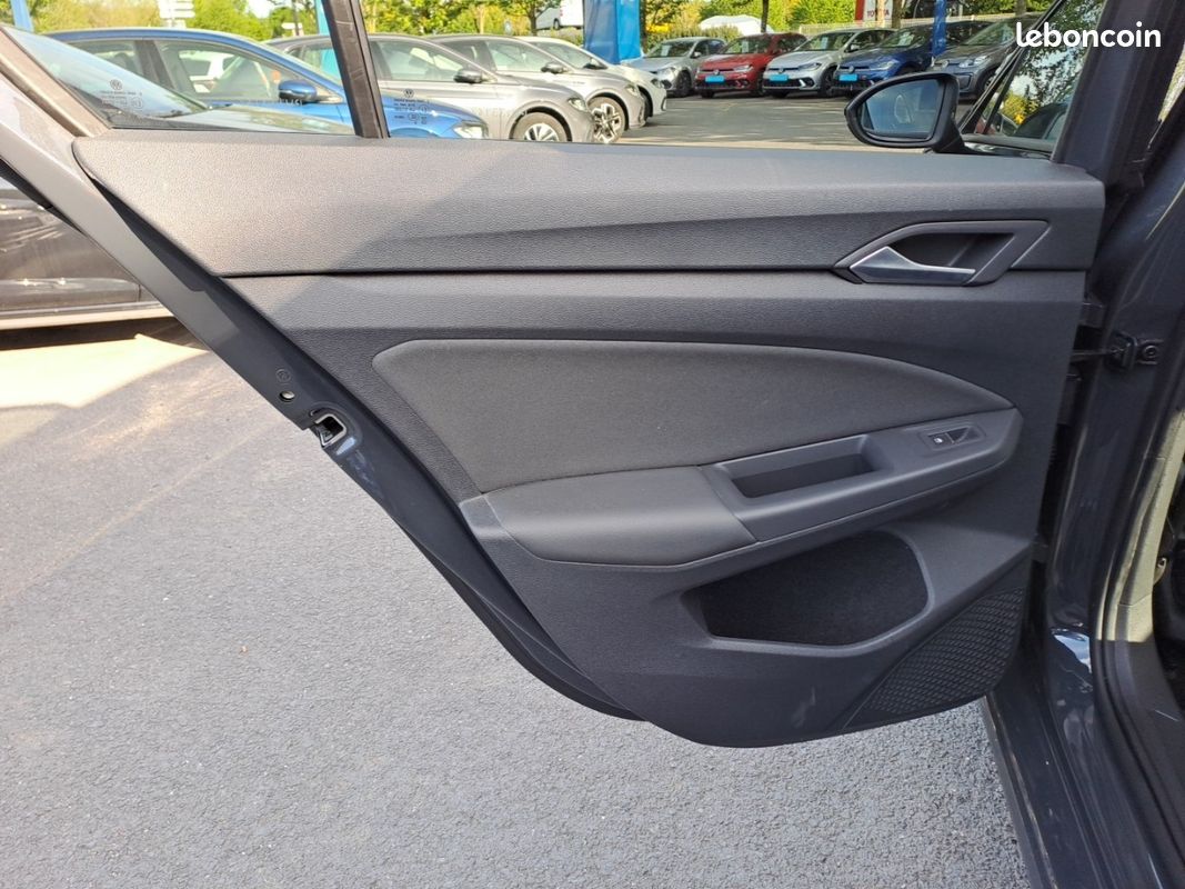 VOLKSWAGEN Golf 1.0 TSI OPF 110 BVM6 Active (image 28)