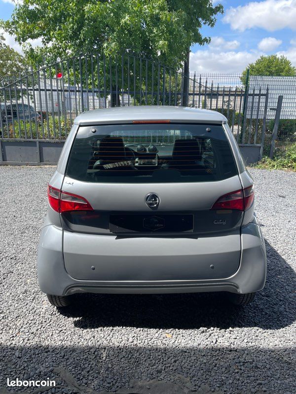 Aixam city kubota émotion voiture sans permis (voiturette vsp permis AM) (image 4)