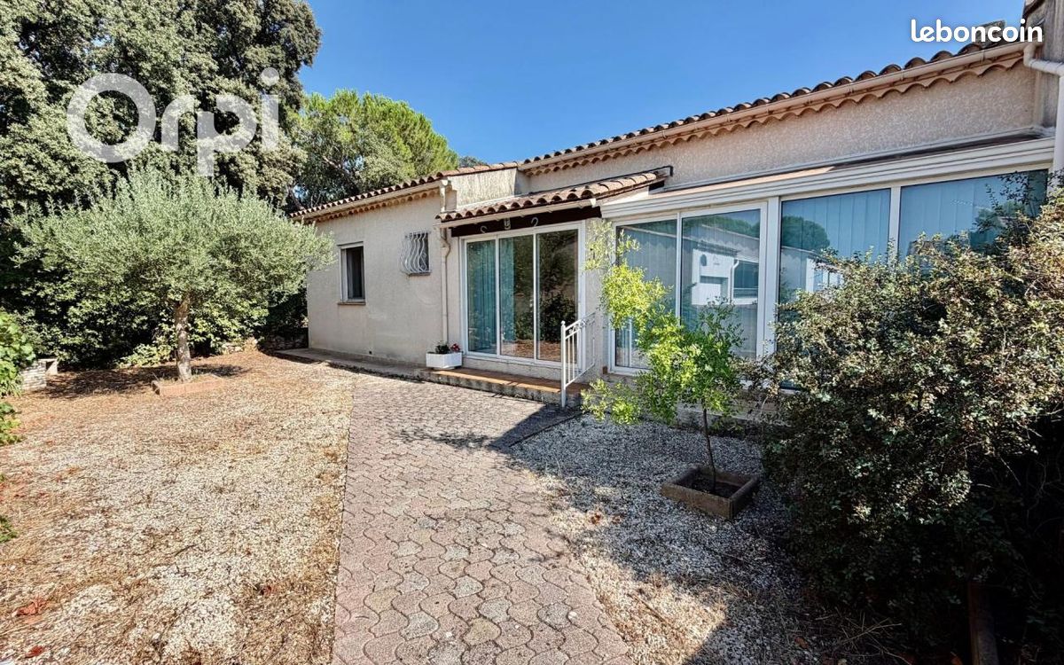 Maison 3 pièces 90 m² · à Saint-Martin-de-Crau · 90 m² · 260 000 €