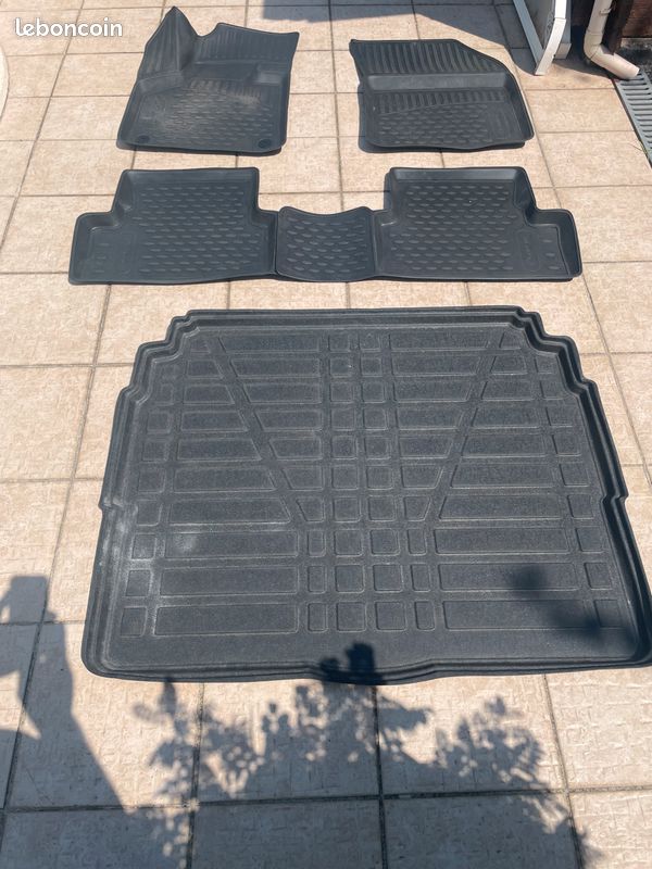 Tapis caoutchouc pour 3008 phase 2 (image 1)