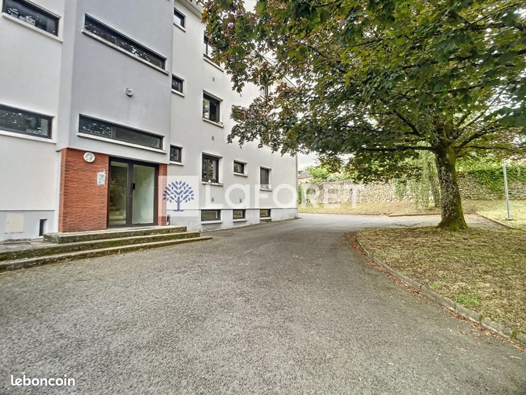 Appartement 5 pièces 91 m² · à Parthenay · 91 m² · 626 €