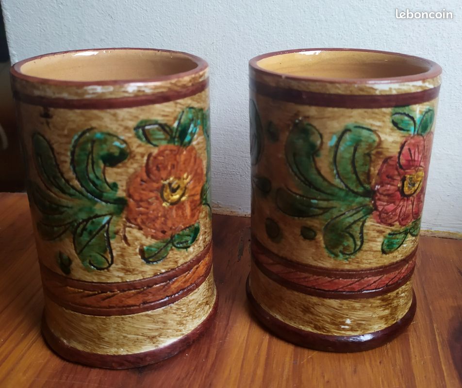 Deux tasses céramique signées DERUTA décor floral (image 6)