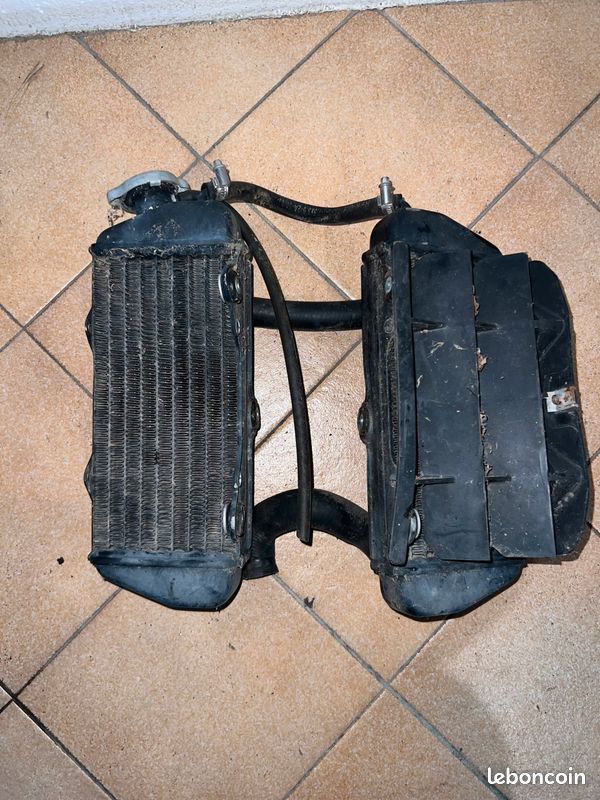 Double radiateurs APRILIA MX 125 2 Temps (image 1)