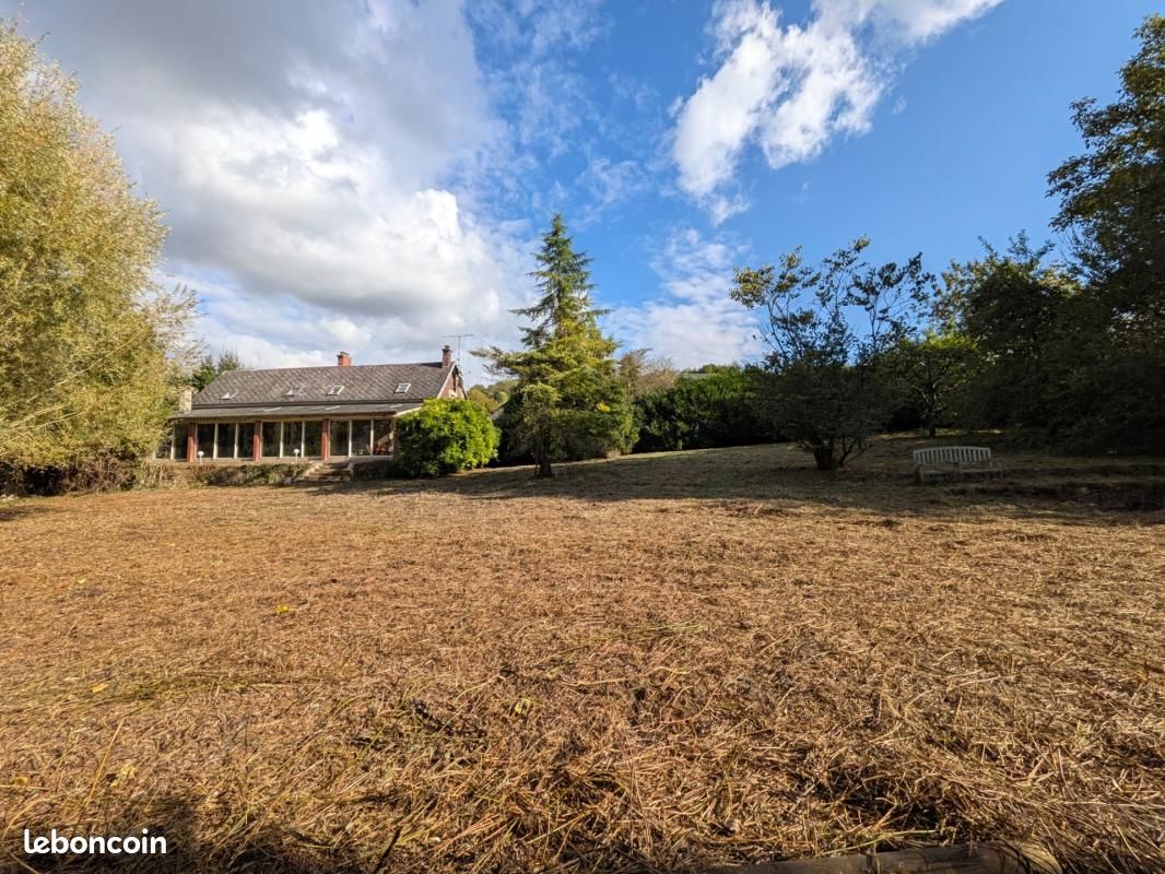 Maison 7 pièces 222 m² · à Vauxaillon · 222 m² · 233 000 €