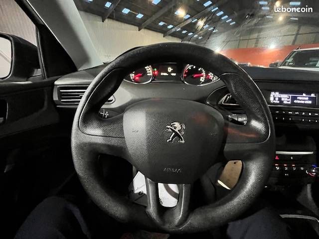 Peugeot 308 1.5 BlueHDI 100ch Active (image 9)
