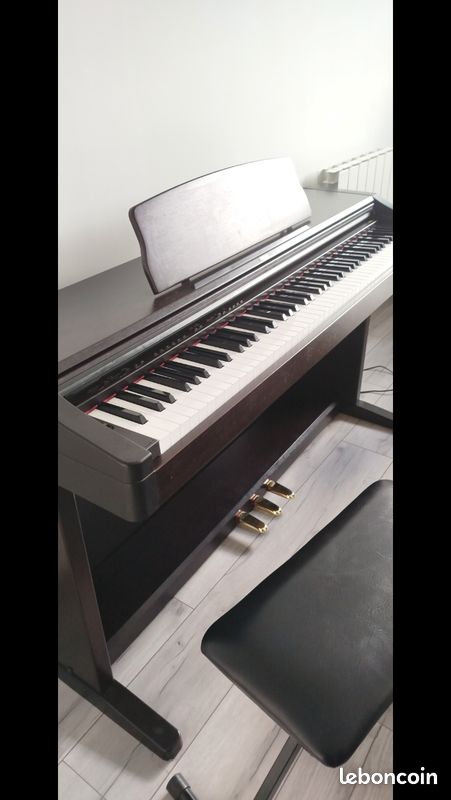 Piano numérique Korg Concert C-303 / Tabouret - Instruments de musique