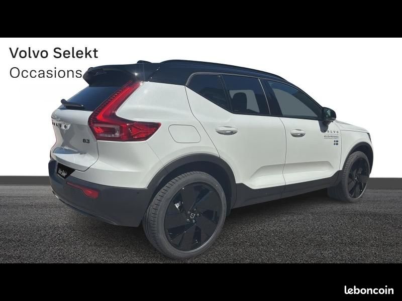 Volvo XC40 B3 163ch Black Edition DCT 7 (image 2)