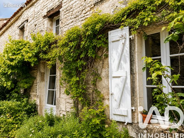 Propriété 9 pièces 327 m²