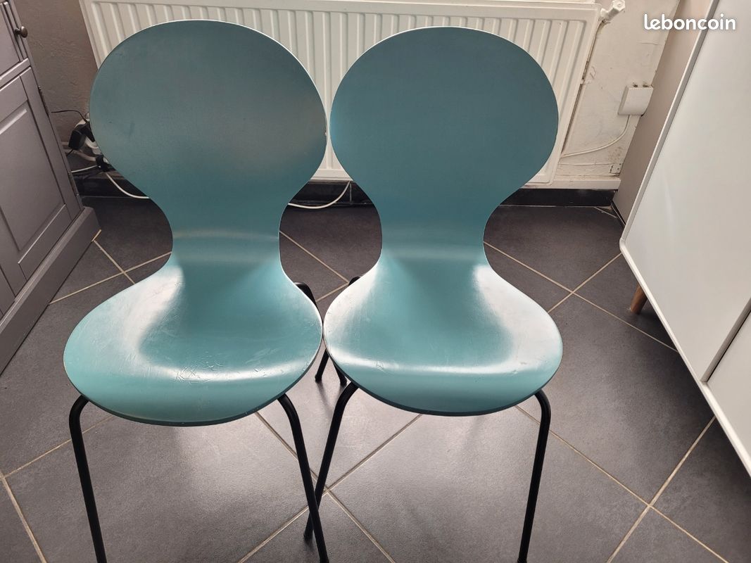 Lot de 2 chaises bleues (image 1)