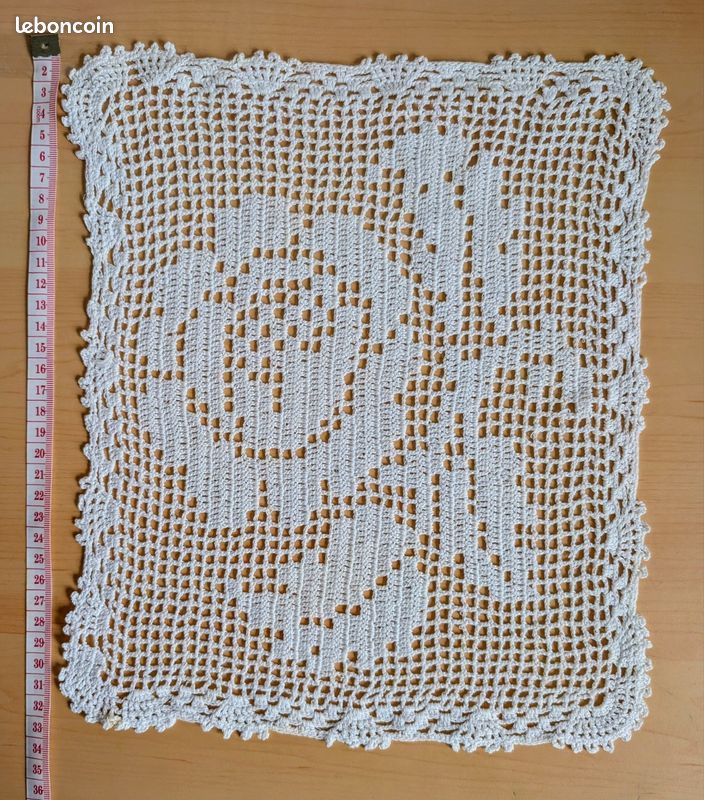 Lot napperons au crochet+ 1 bonnet bébé (image 14)