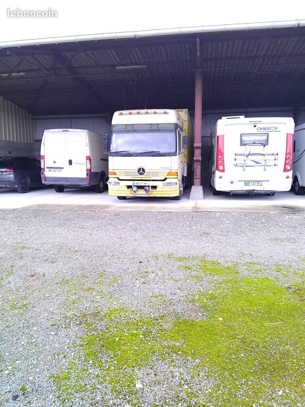 Hivernage camping car ou autre · à Bonneuil-les-Eaux · 55 €/mois