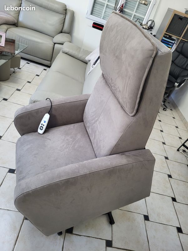 Fauteuil électrique 2 moteurs (image 2)