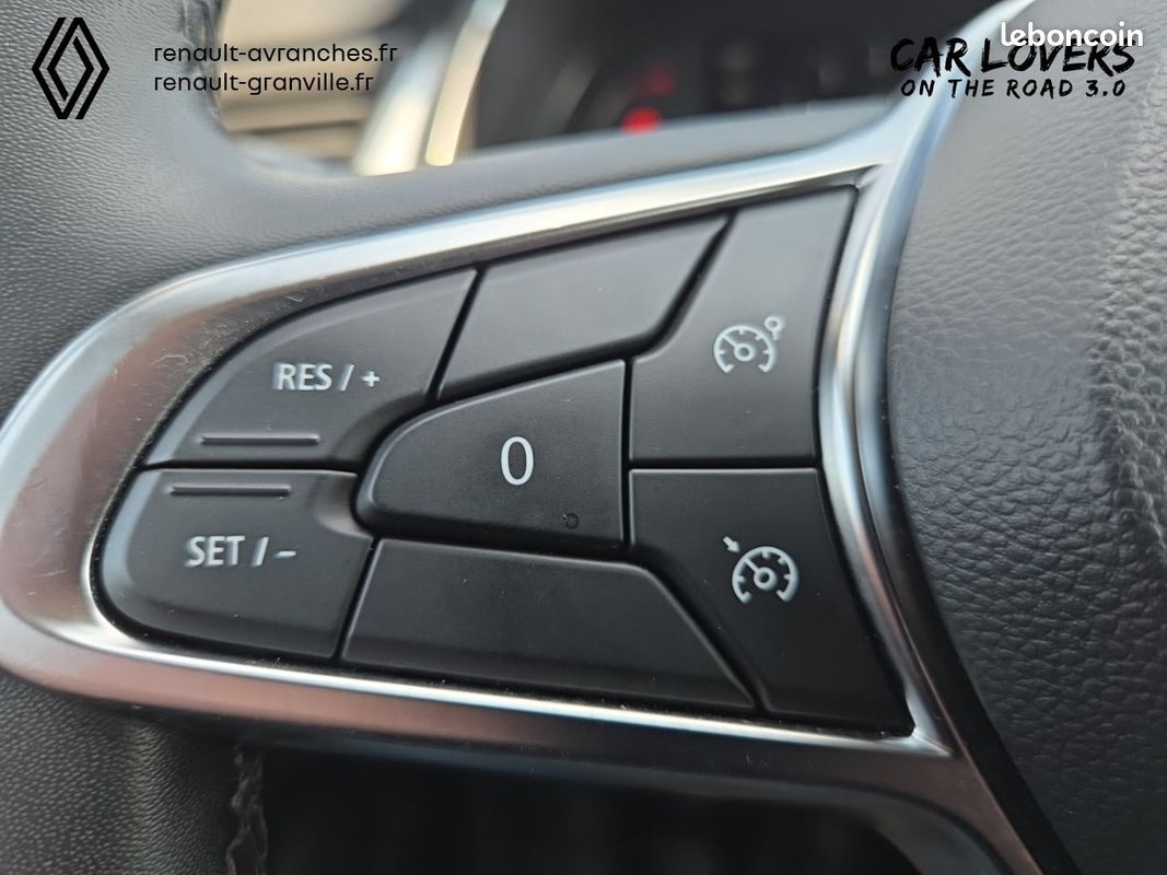 RENAULT Captur TCe 90 Techno (image 29)