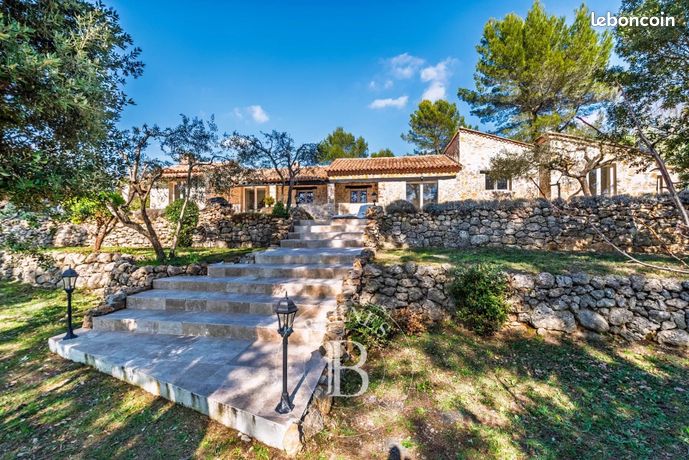 Propriété 7 pièces 150 m²