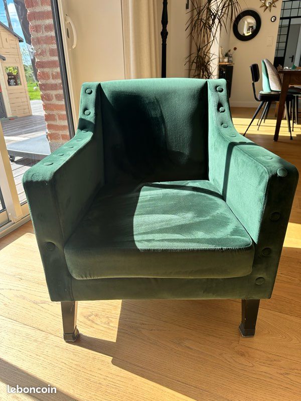 Fauteuil en velour (image 1)
