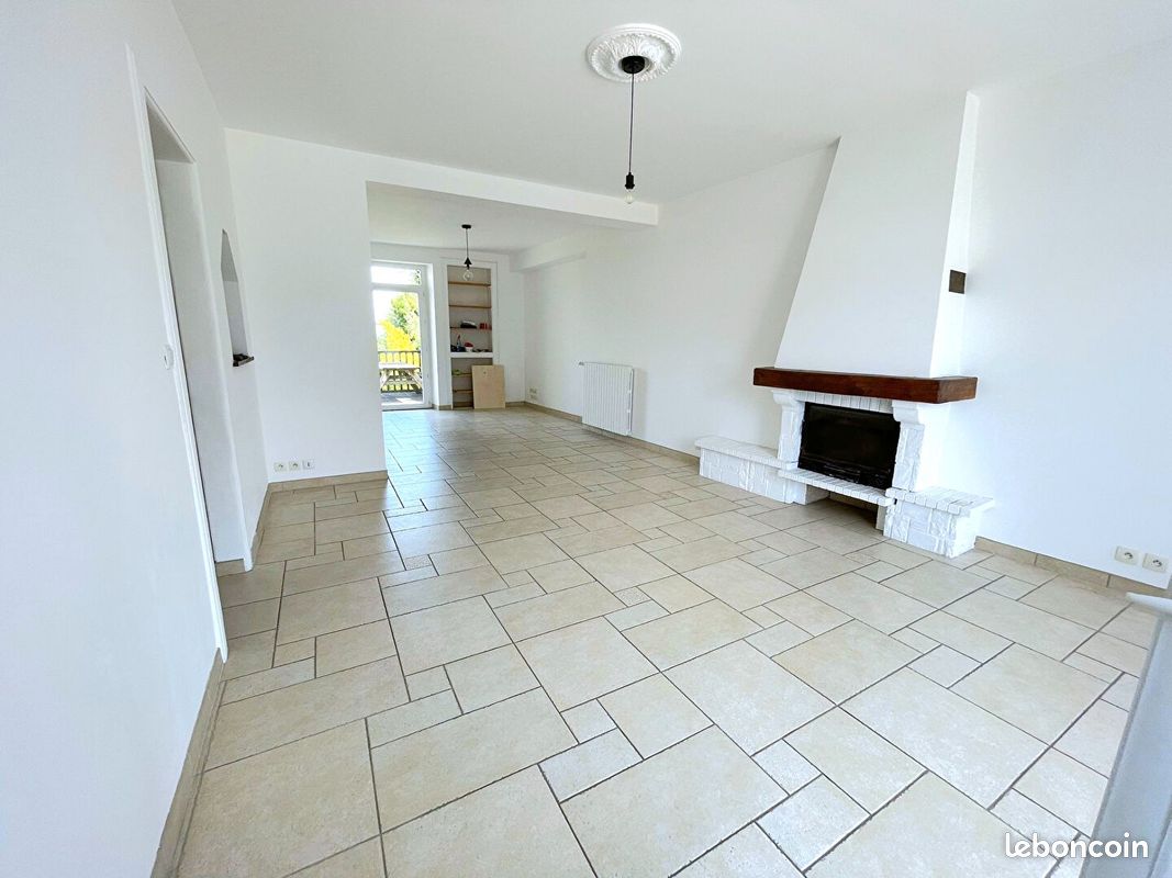 Maison 8 pièces 167 m² · à Batz-sur-Mer · 167 m² · 1 648 €/mois