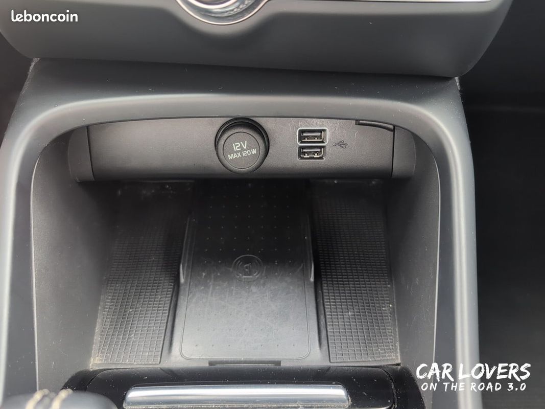 VOLVO XC40 T5 Recharge 180+82 ch DCT7 R-Design (image 24)